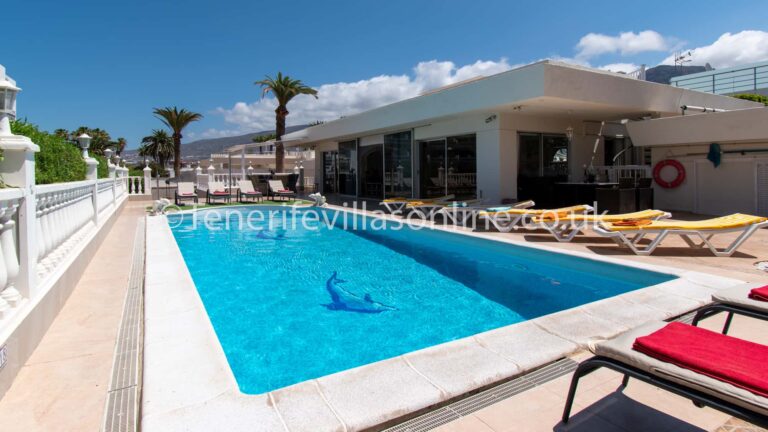 Explore the Best Holiday Apartments Tenerife and Holiday Rentals Tenerife for an Unforgettable Stay